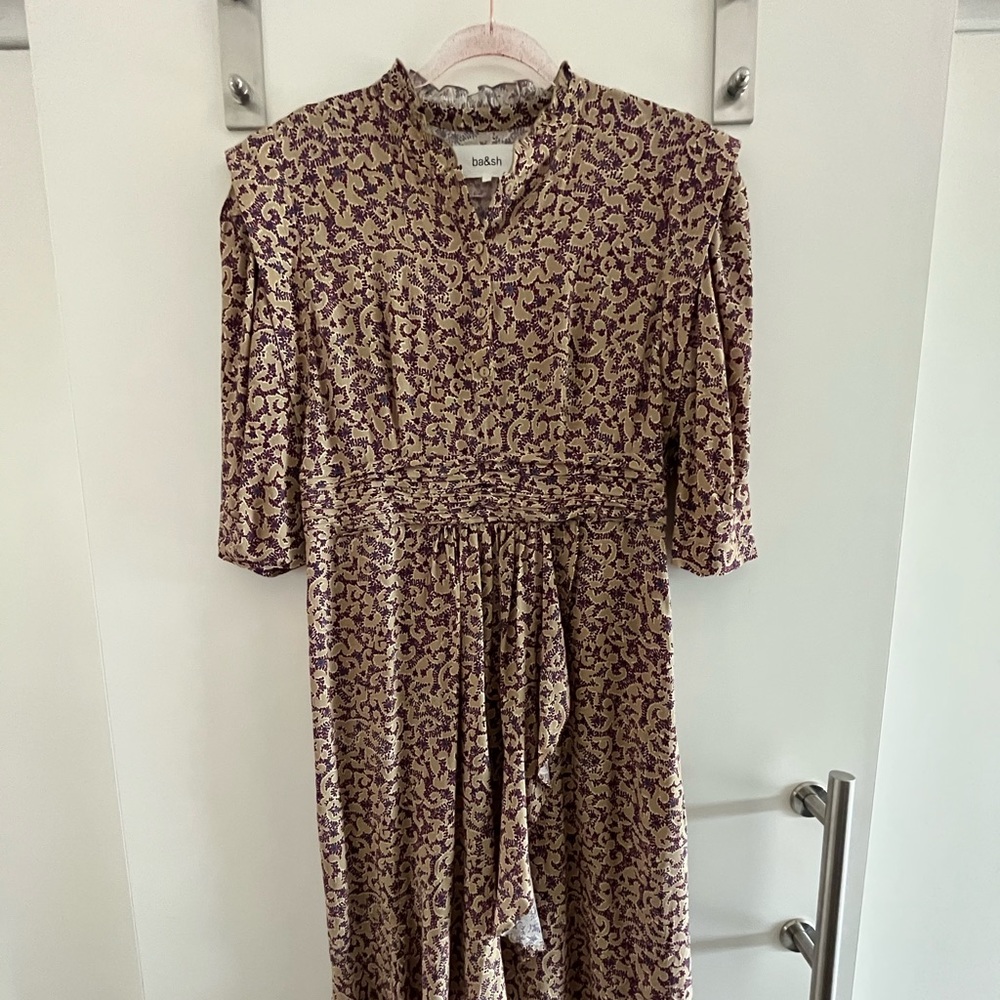 Floral 3/4 Length Sleeve Dress. Size L.